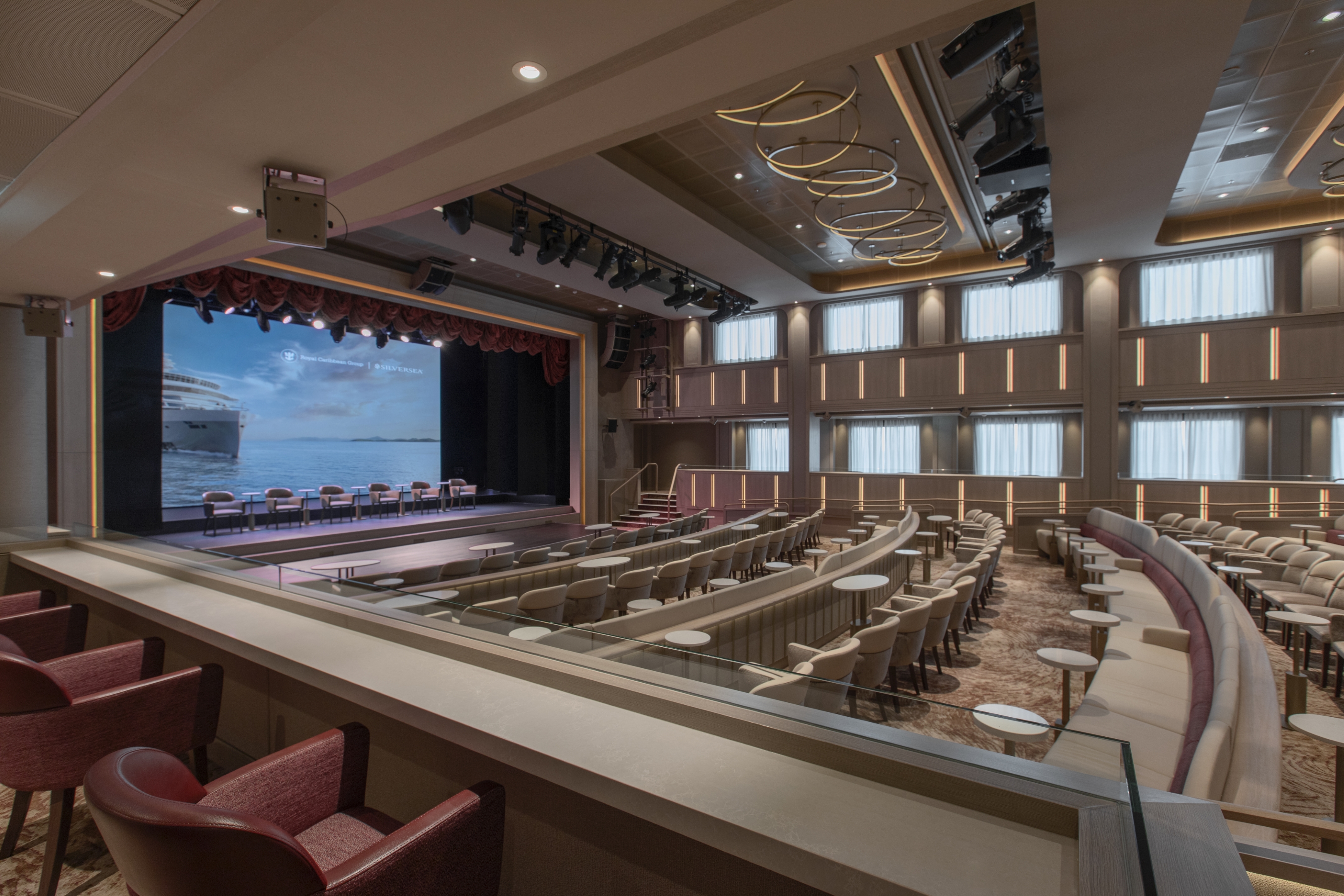 Silver Nova - The Venetian Lounge